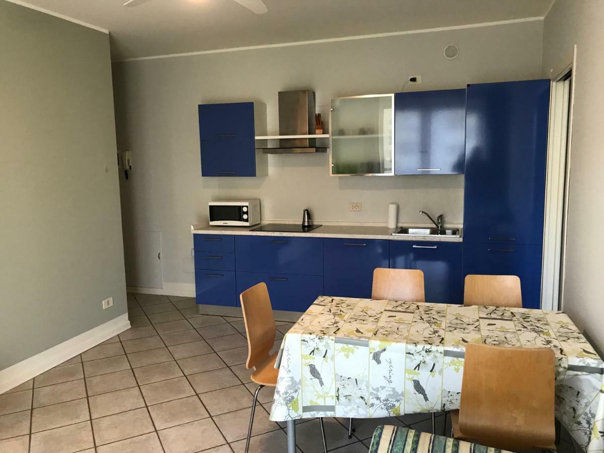 Grazioso Bilocale Metrò/Centro Apartamento Bréscia Exterior foto