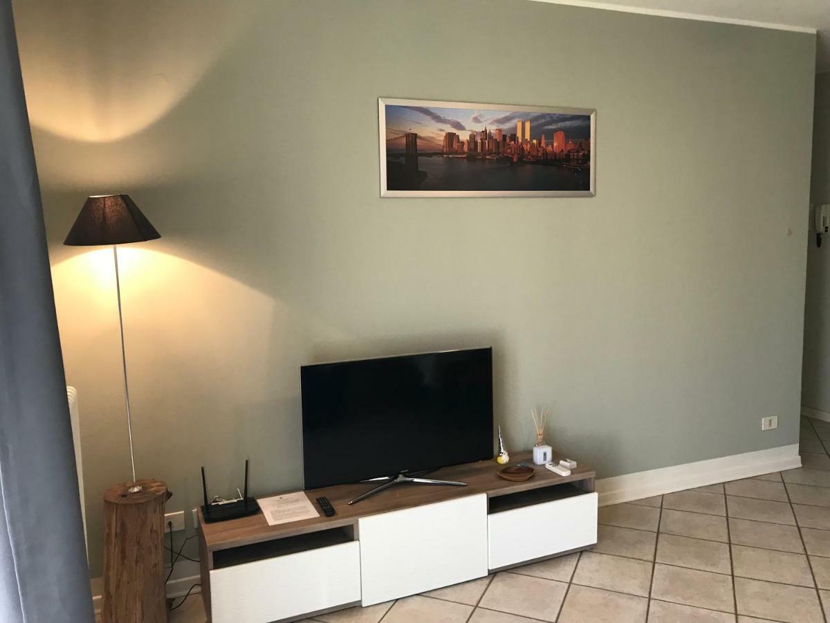 Grazioso Bilocale Metrò/Centro Apartamento Bréscia Exterior foto